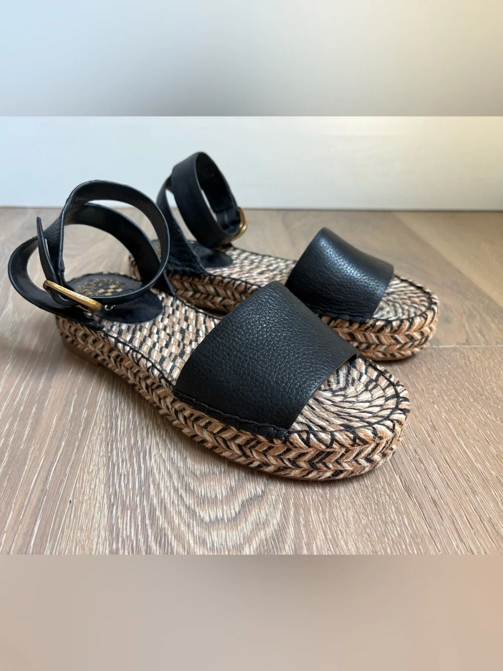 Black Leather Espadrille Platform Sandals Size 8 Vince Camuto - Picture 1 of 11